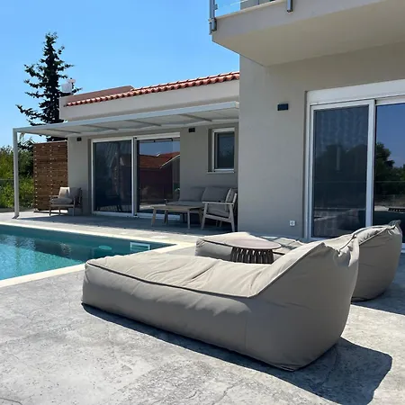 Zefy's Scenic Oasis 빌라 Pesádha