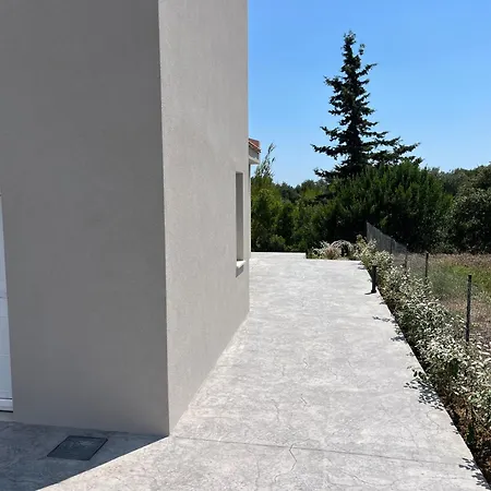 Zefy's Scenic Oasis *